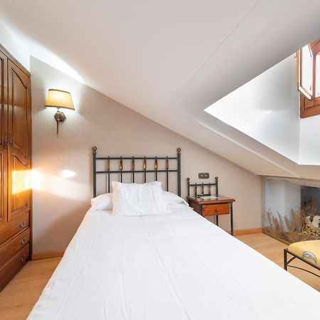 Hostal Sin Recep24H Puerta De La Villa - Pet Friendly & Restaurante Almazán Εξωτερικό φωτογραφία